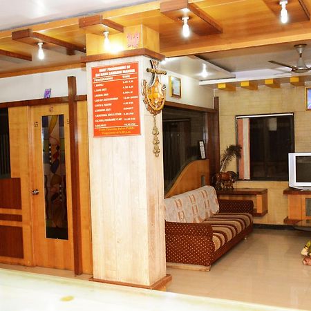 Hotel Sai Varsha Shirdi Exterior photo