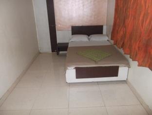 Hotel Sai Varsha Shirdi Exterior photo