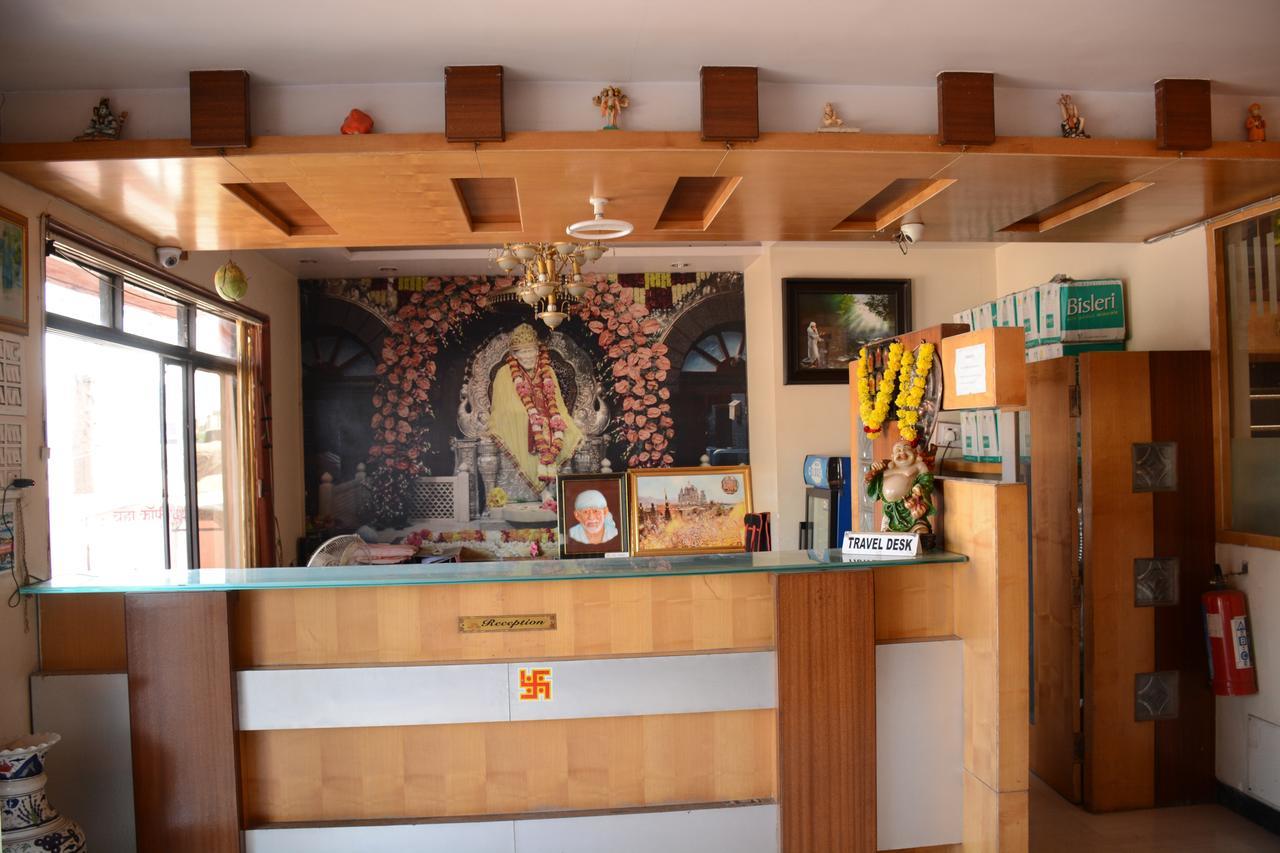 Hotel Sai Varsha Shirdi Exterior photo